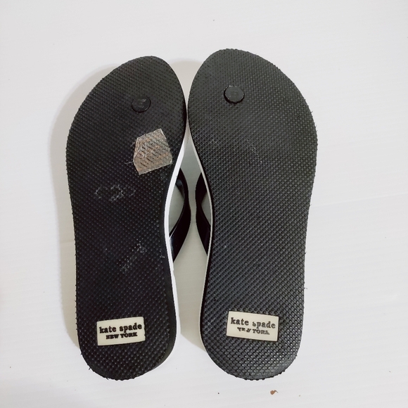 Kate Spade Milli Sandals Black White Striped Wedge Flip Flops Size 7 - Picture 4 of 5